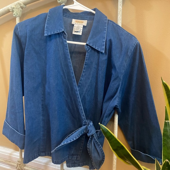 90s Talbots tie v-neck top - Picture 2 of 7